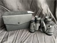Traq 7x35 model 201 Binoculars in case
