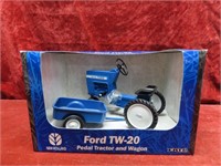 New Ertl pedal tractor TW-20 w/wagon toy