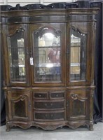 INCREDIBLE CURVED GLASS CHINA CABINET BY PULASKI