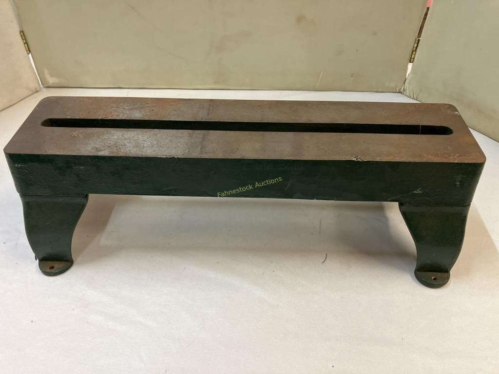 Iron Industrial cast iron 22"L Tool bed