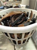 LAUNDRY BASKET WITH BELTS