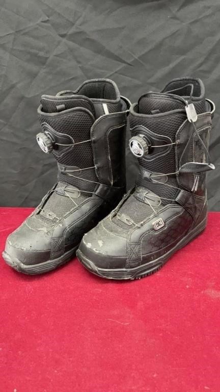 Men’s DC Snowboard Boots Size 9