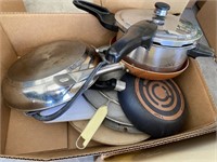 Copper bottom skillets, cooking screens and