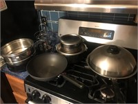 Lot Kitchen Pans and Cookware