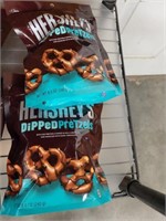 HERSHEYS DIPPED PRETZELS 2 PACK