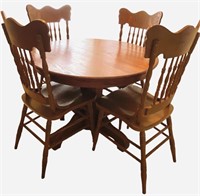 Solid Wood Kitchen Table and Chairs