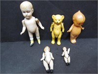 Group of 5 tiny dolls or animal