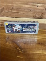 UPPER DECK VINTAGE NFL FOOTBALL 1991 BOX OF SEALED