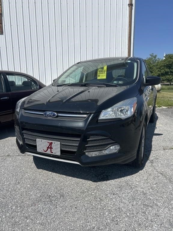 2014 Ford Escape 48066 Miles.