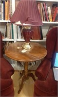 Round Side Table With Lamp