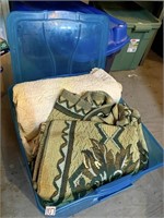 TOTE BLANKETS