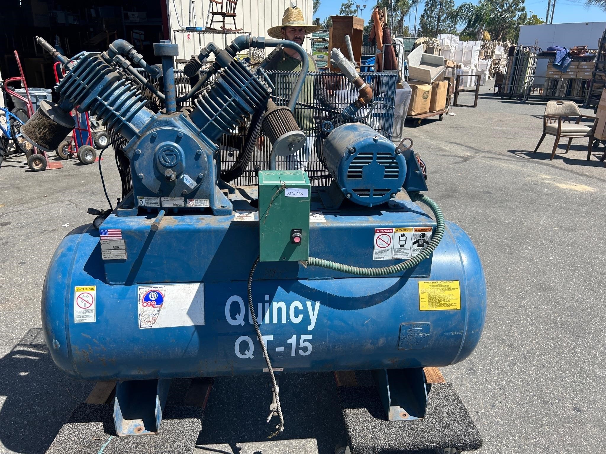Quincy QT-15 Baldor Industrial Compressor