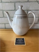 Royal Knight Staffordshire England Tea Pot 22 ct
