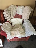 Assorted crochet and lace  items