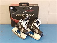 SIZE 5 LADIES BAUER VAPOR HOCKEY SKATES