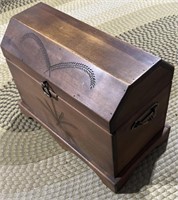 Pine Decorative chest