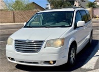 2009 Chrysler Town &Country Touring Mini Van