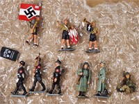 9) GERMAN WWII KING & COUNTRY SOLDIERS