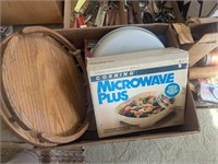 Large box lot of vintage kitchen tupperware