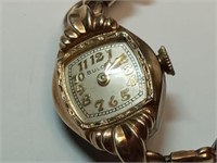 OF)Vintage Bulova windup women's wrist watch, runs