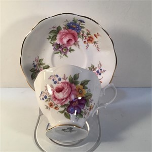 ROYAL ALBERT TEACUP & SAUCER