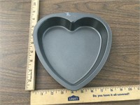Wilton Heart cake pan