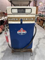 Farm Found AMOCO Petrol Pump Survivor Electric