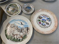 4 decorative plates