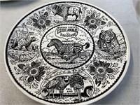 Buena Vista exotic animal decorative plate