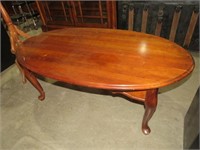 CHERRY QUEEN ANNE LEG OVAL COFFEE TABLE