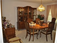 9 PC DINING ROOM SUITE BY UNITED