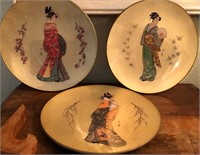 F - LOT OF 3 JAPANESE COLLECTOR PLATES (C61)