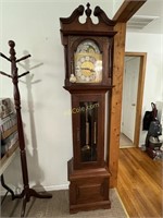 Maple Grandfather clock, works great, Measures: