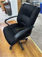 Black cloth rolling office chair, Measures: