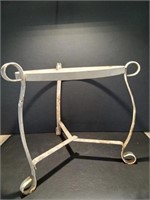 White Metal Plant Stand