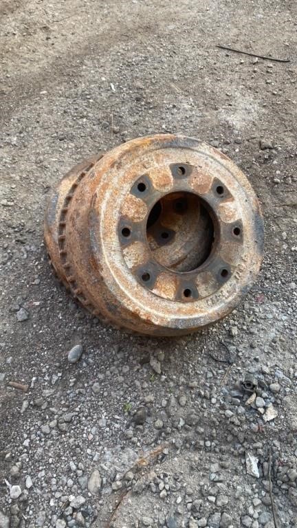 Trailer brake drums