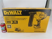 Dewalt neuf, cloueuse de finition avec batterie