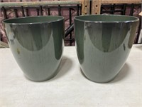 2 flower pots 10x9.5x10