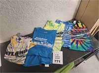 5 Joyland T-Shirts - Size: Youth Medium