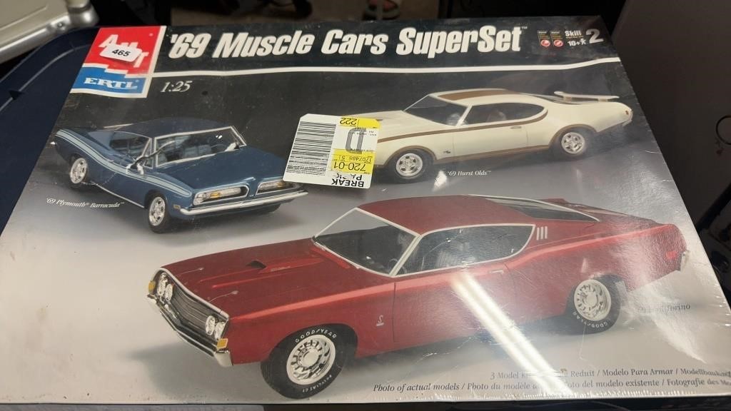 69 Muscle Cars Superset NIB