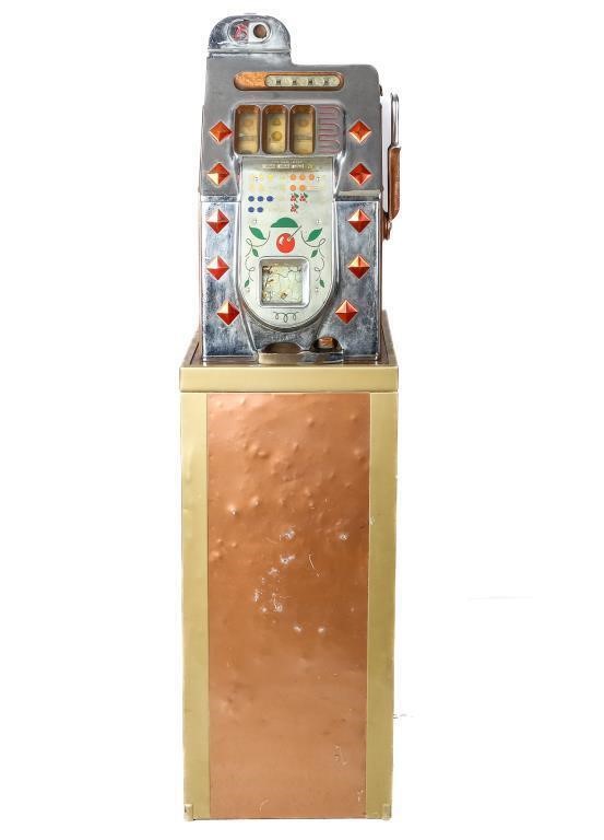 Vintage Mills 25 Cent Slot Machine