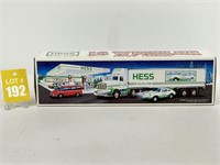 HESS 18-Wheeler & Racer