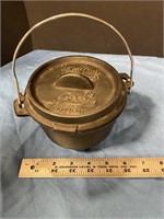 Lewis & Clark Cast iron pot w lid