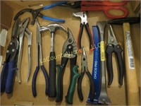 nice assorted hand tools good conditions