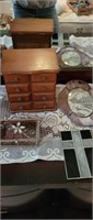 Small jewelry boxes with small glass decor