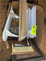 GROUP OF VARIOUS SIZE PICTURE FRAMES