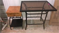 Glass Top Patio Table w Side Table Q