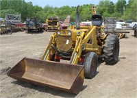 Case G530 Gas Back-Hoe Tractor