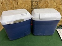 Lot of 2 Rubbermaid Coolers