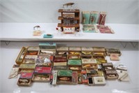 LARGE LOT OF APPROX. 45 VINTAGE LURES: